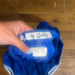 blue UF tailgate cheerleading skirt. Worn once. Size adult M